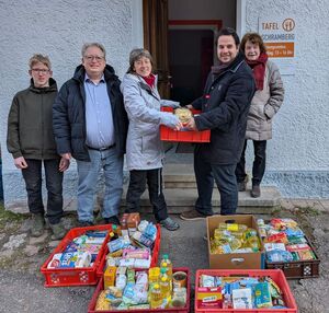 Vormittags wurde gesammelt und am Nachmittag wurden die Lebensmittel an die Tafel in Schramberg übergeben.